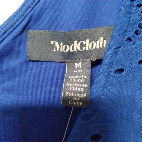 𝅺modcloth Light Shining Through Babydoll Dress Blue Eyelet Henley V-Neck Size M - Picture 5 of 10